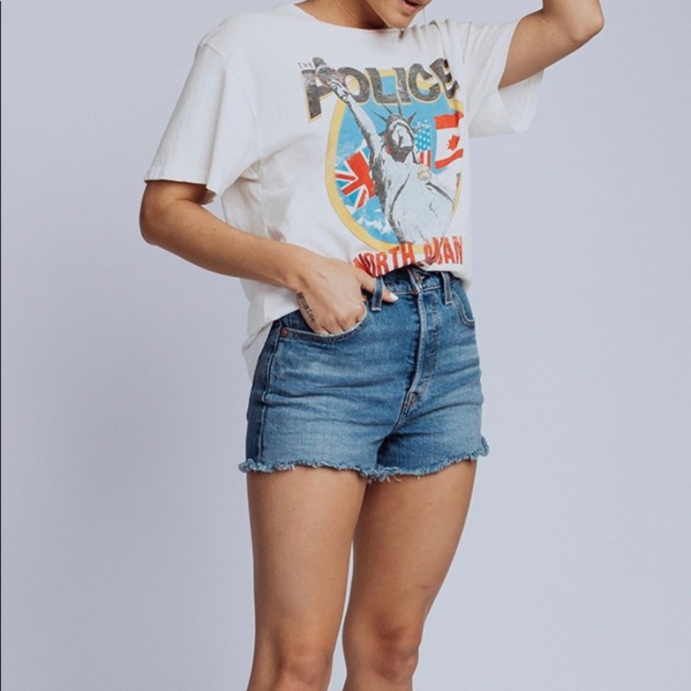 Levi’s Ribcage Shorts